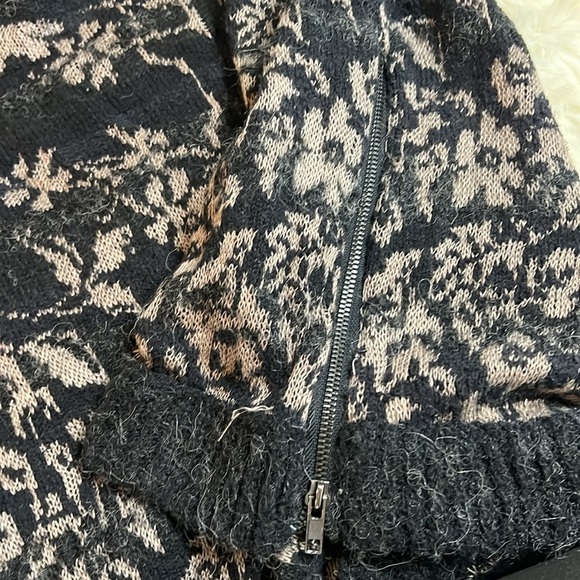 Free People black:tan sweater - Picture 3 of 5